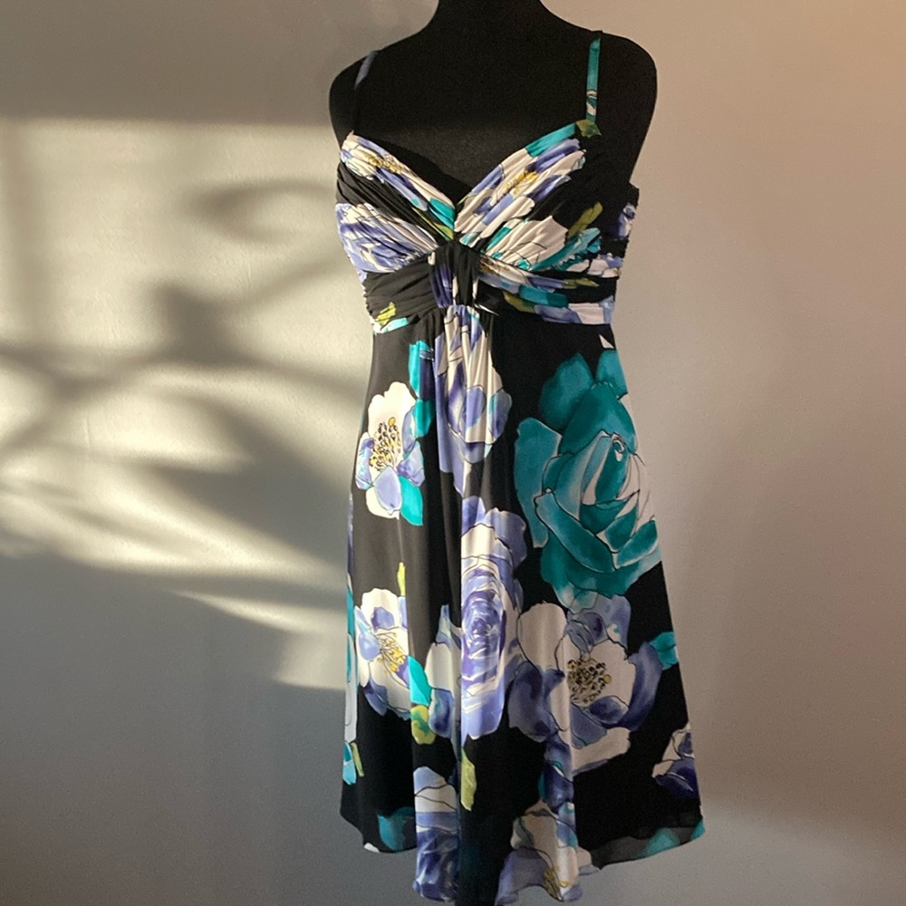 Jones Wear Blue and Black Sleeveless Midi Dress